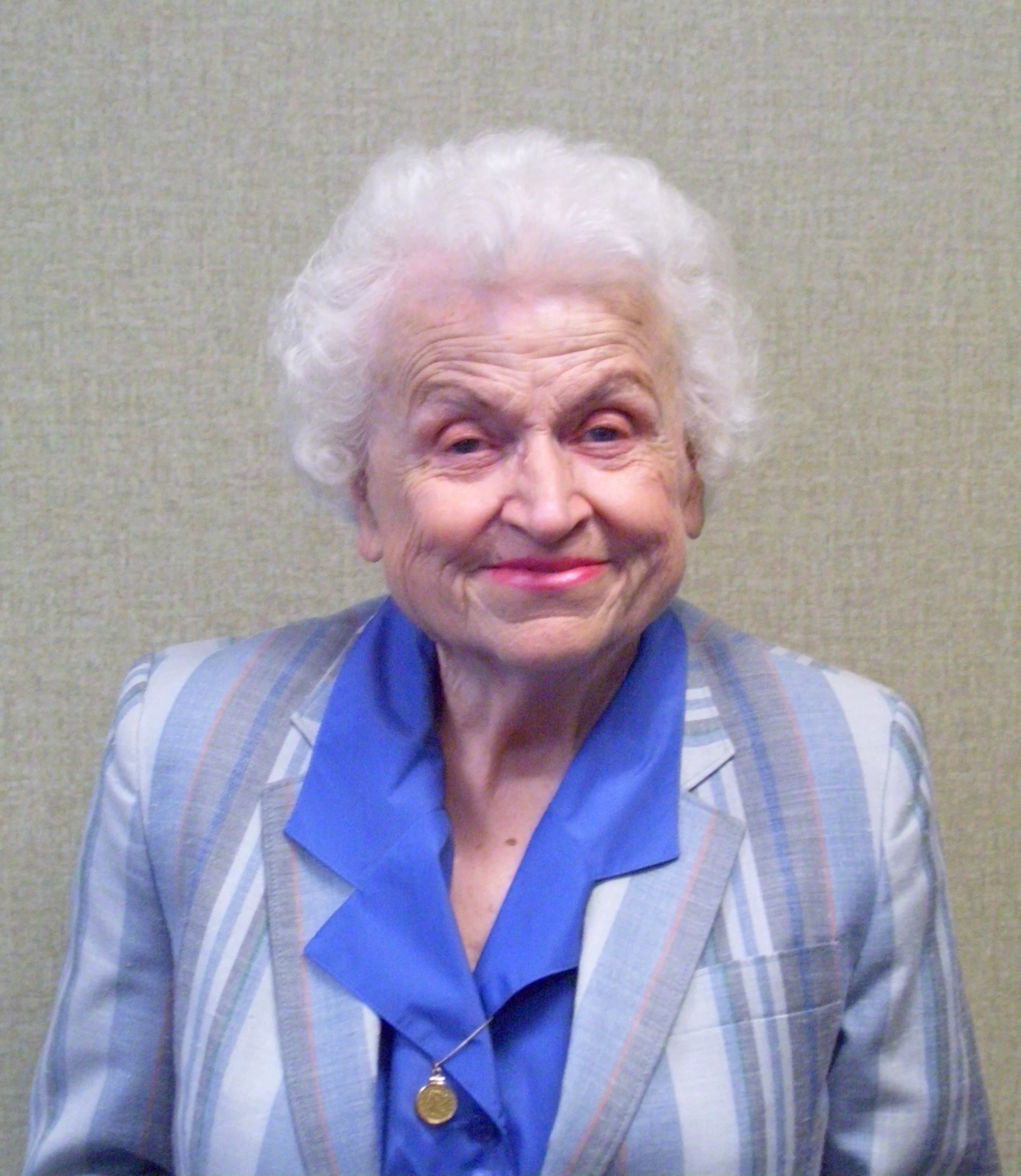 Photo, Elizabeth Hamilton